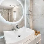 Doliva John Private Jacuzzi شقة