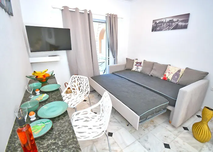 Doliva John Private Jacuzzi شقة آغيوس غوذيوس