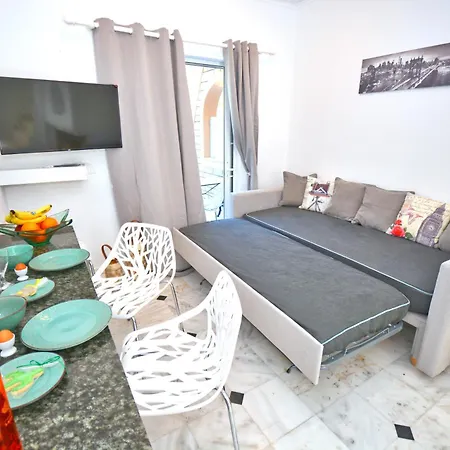 Doliva John Private Jacuzzi Daire Agios Gordios (Corfu)