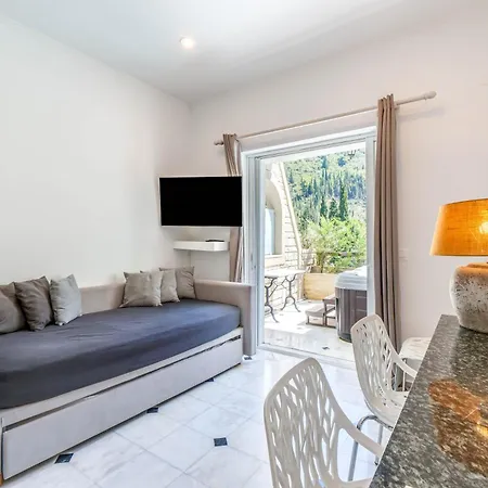 Doliva John Private Jacuzzi Daire *