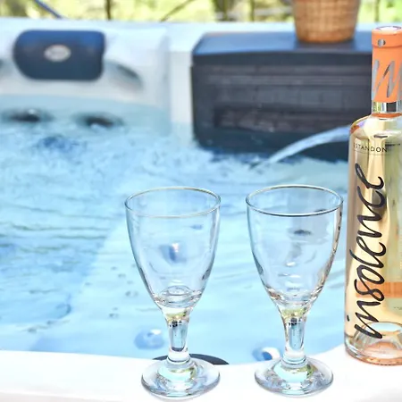 Doliva John Private Jacuzzi Lejlighed