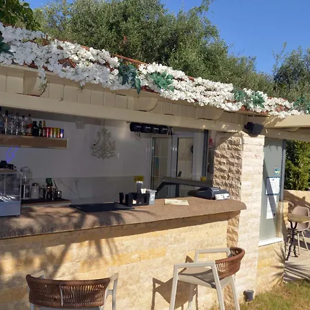 Doliva John Private Jacuzzi Agios Gordios (Corfu)