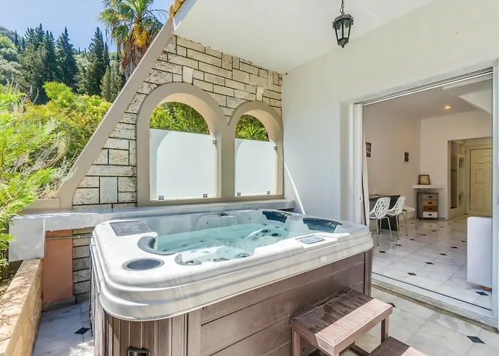 Doliva John Private Jacuzzi